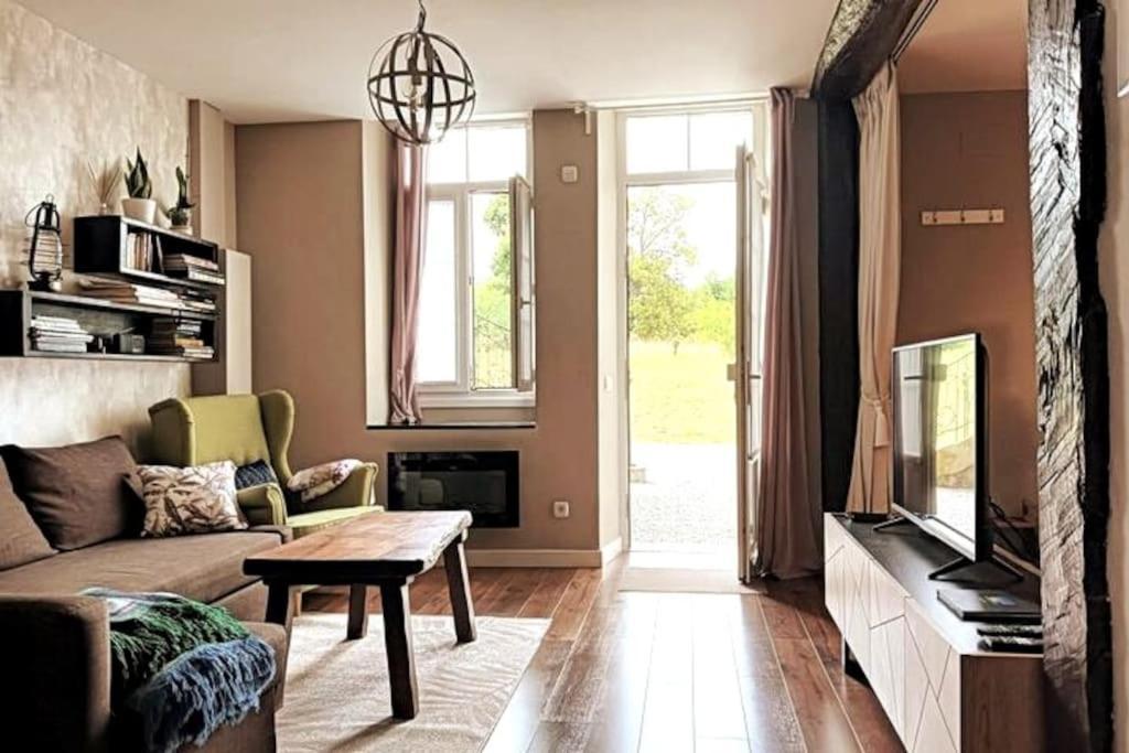 Chatescos - Estudio En Chateau 外观 照片