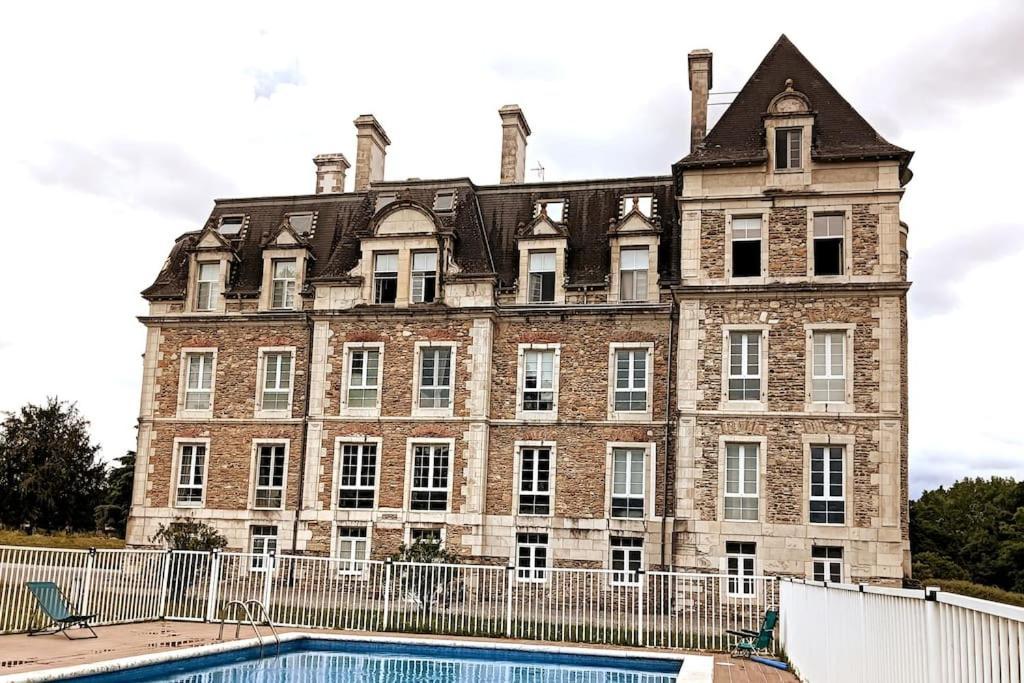 Chatescos - Estudio En Chateau 外观 照片